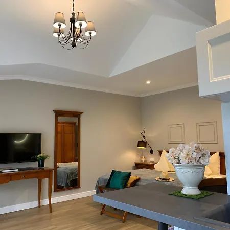 Oasis & 4* Реваль